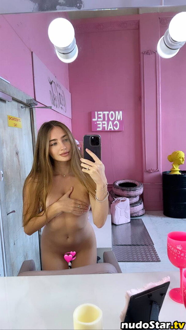 Julia Erokhina / e_r_o_s_h_i_k / eroshik Nude OnlyFans Leaked Photo #54