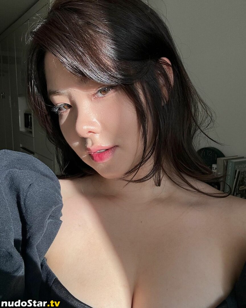 Júlia Nakamura / Mayumi / jumayumin1 Nude OnlyFans Leaked Photo #8