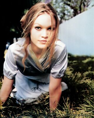 Julia Stiles