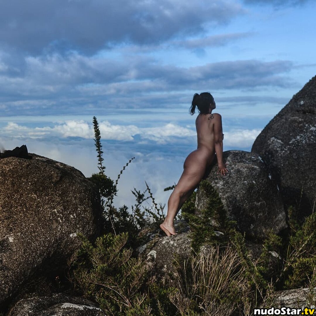 Kami Queiroz / SOS Mochileiras / tropicalraccoon Nude OnlyFans Leaked Photo #12