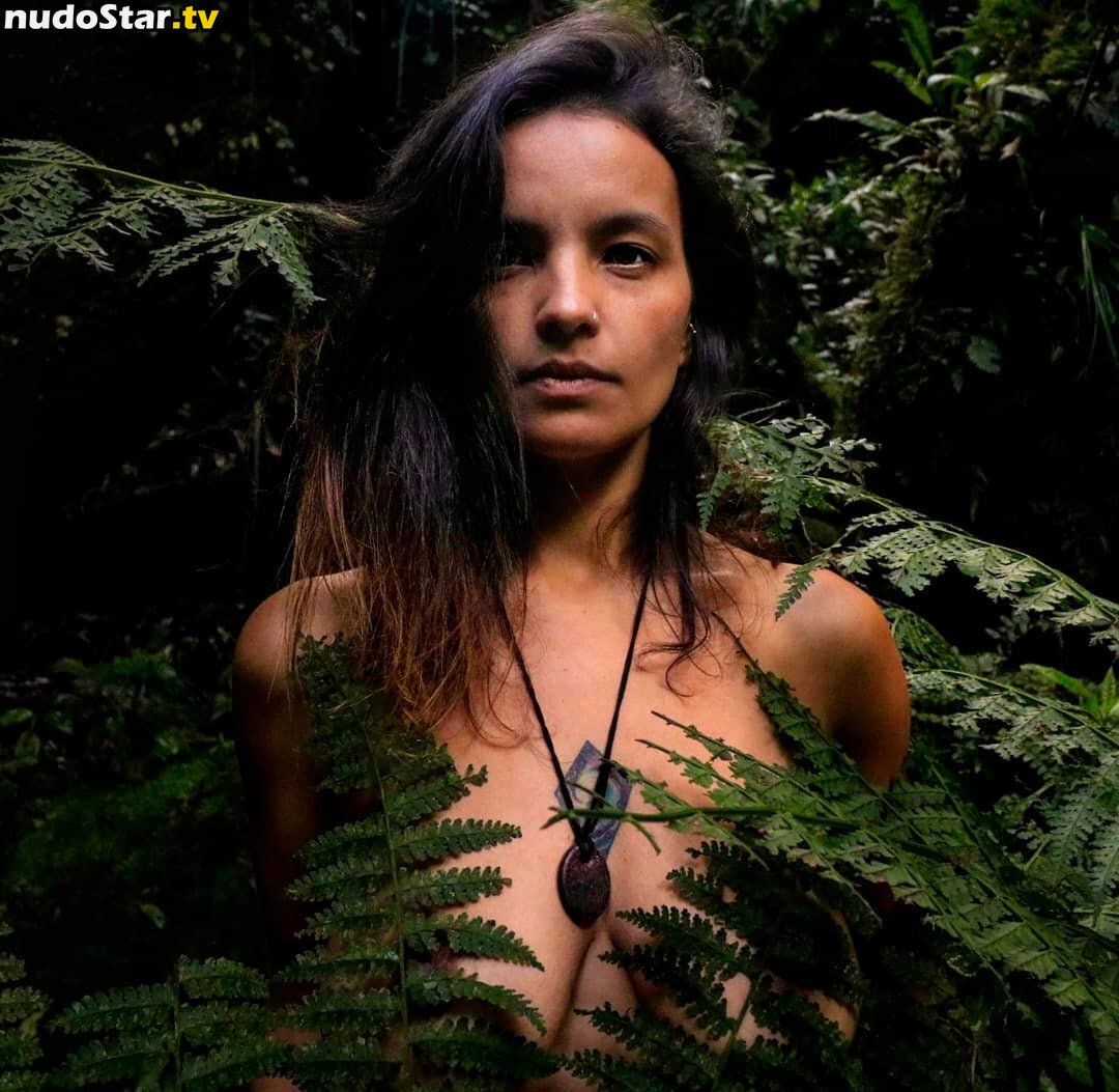 Kami Queiroz / SOS Mochileiras / tropicalraccoon Nude OnlyFans Leaked Photo #18