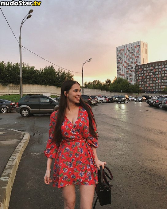 Kamilla Karieva / https: / kamilla_karieva / kamillakarieva Nude OnlyFans Leaked Photo #35
