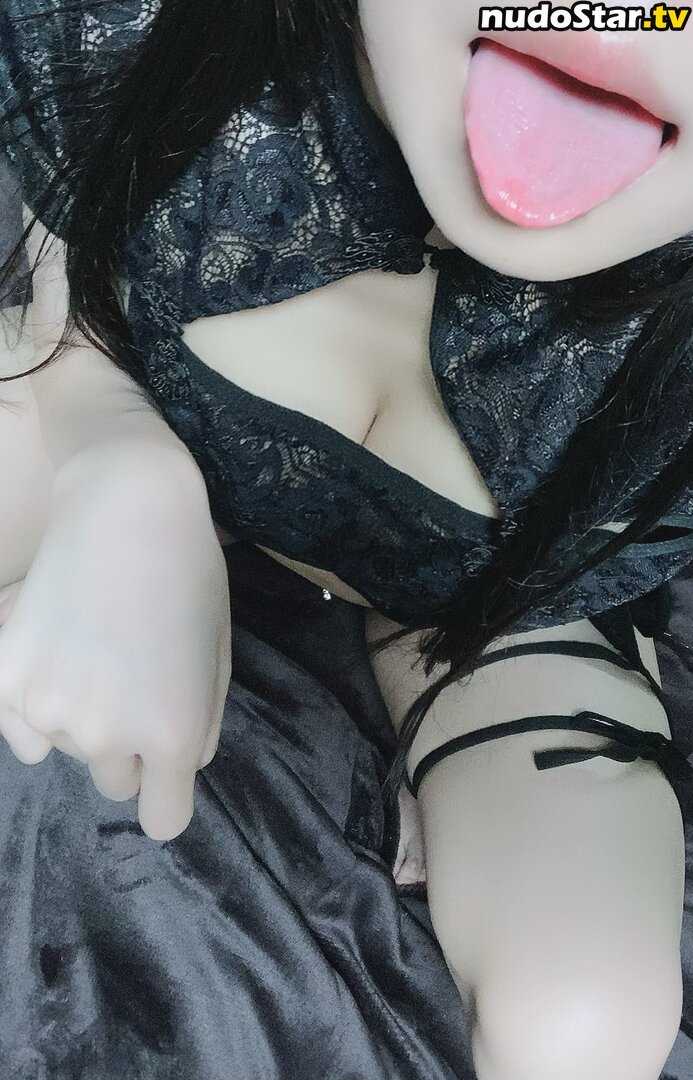  / Karazu_karazu / 花瑠音karune Nude OnlyFans Leaked Photo #1