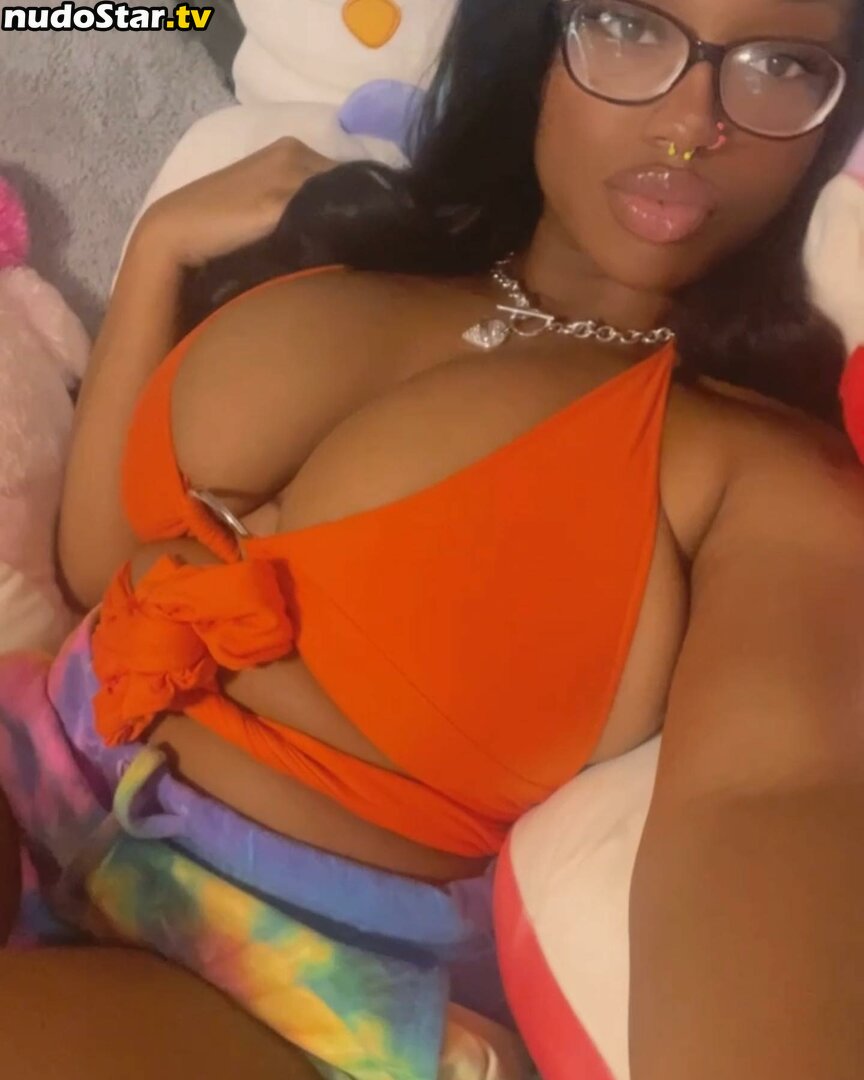 kcurieuse / kicaaw Nude OnlyFans Leaked Photo #4