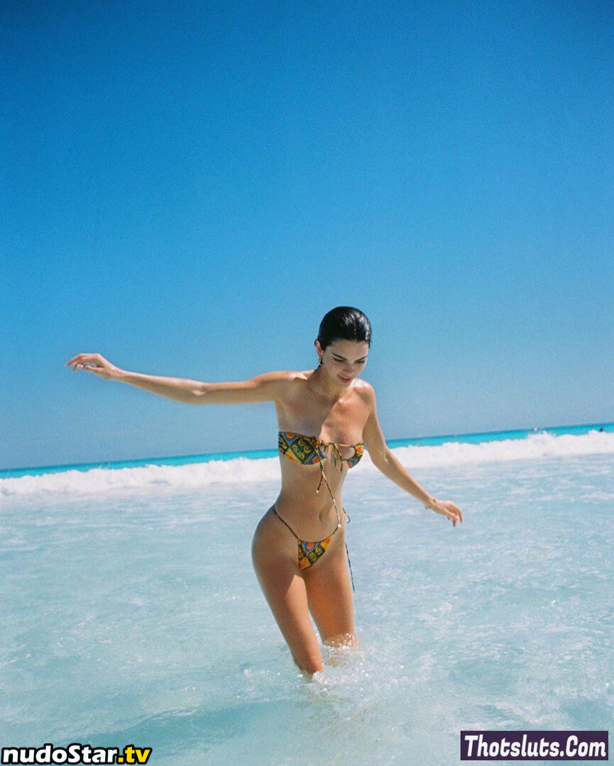 Kendall Jenner / KendallJenner Nude OnlyFans Leaked Photo #386