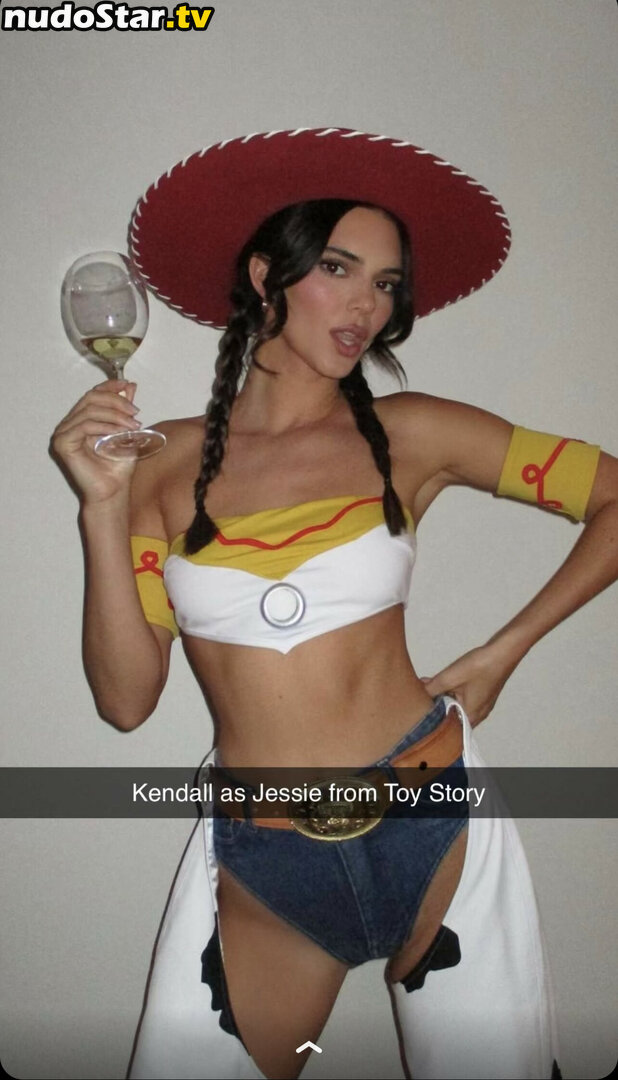 Kendall Jenner / KendallJenner Nude OnlyFans Leaked Photo #506