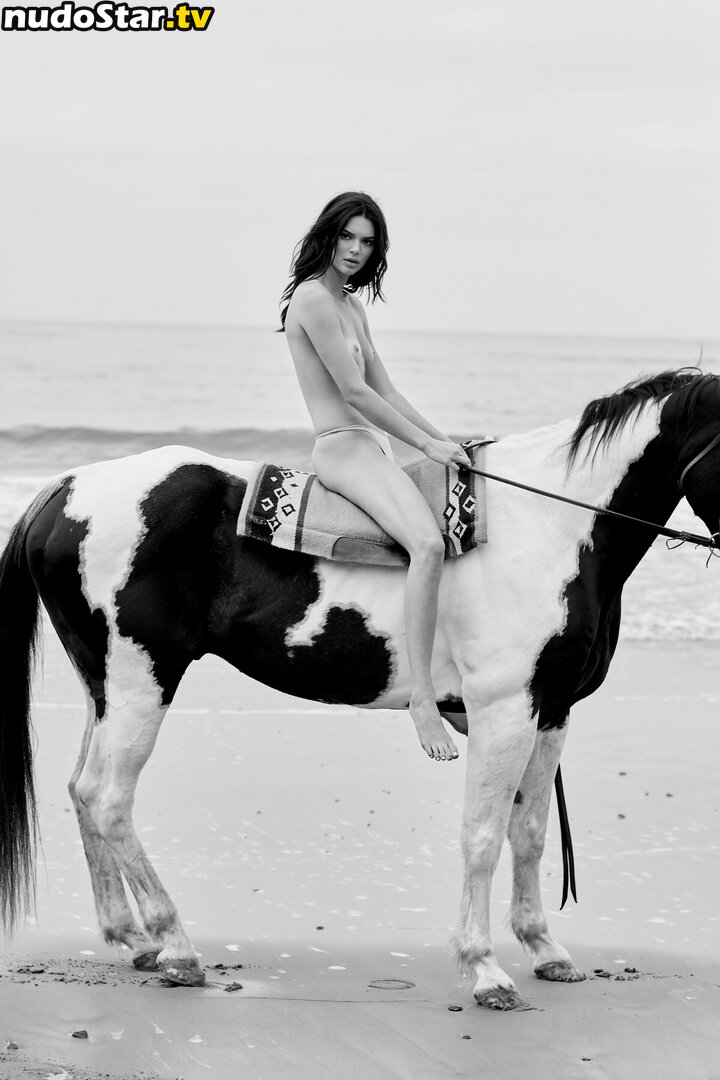 Kendall Jenner / KendallJenner Nude OnlyFans Leaked Photo #563