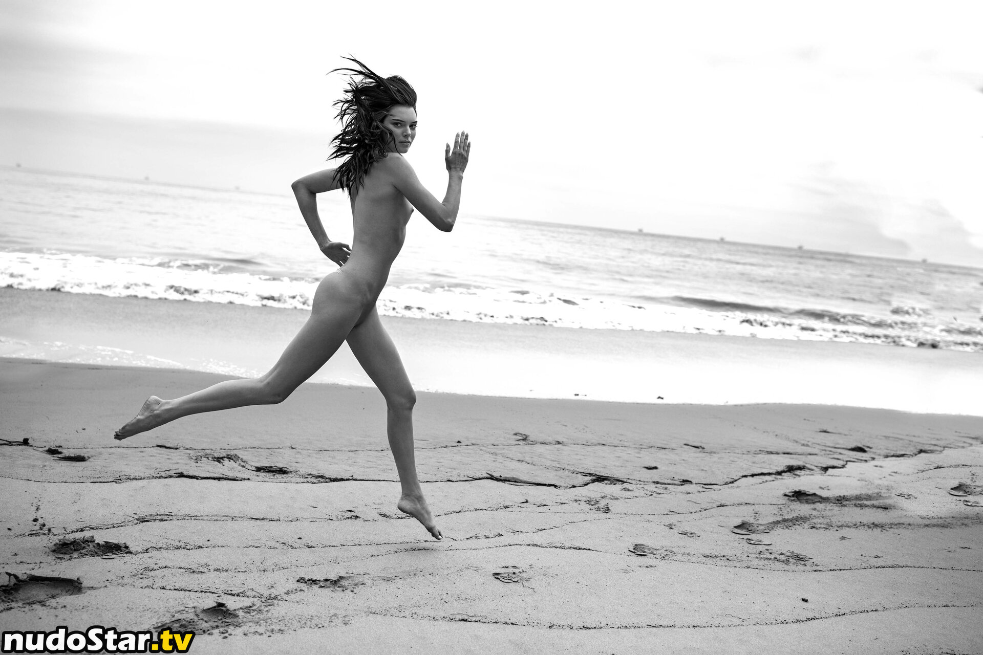 Kendall Jenner / KendallJenner Nude OnlyFans Leaked Photo #573