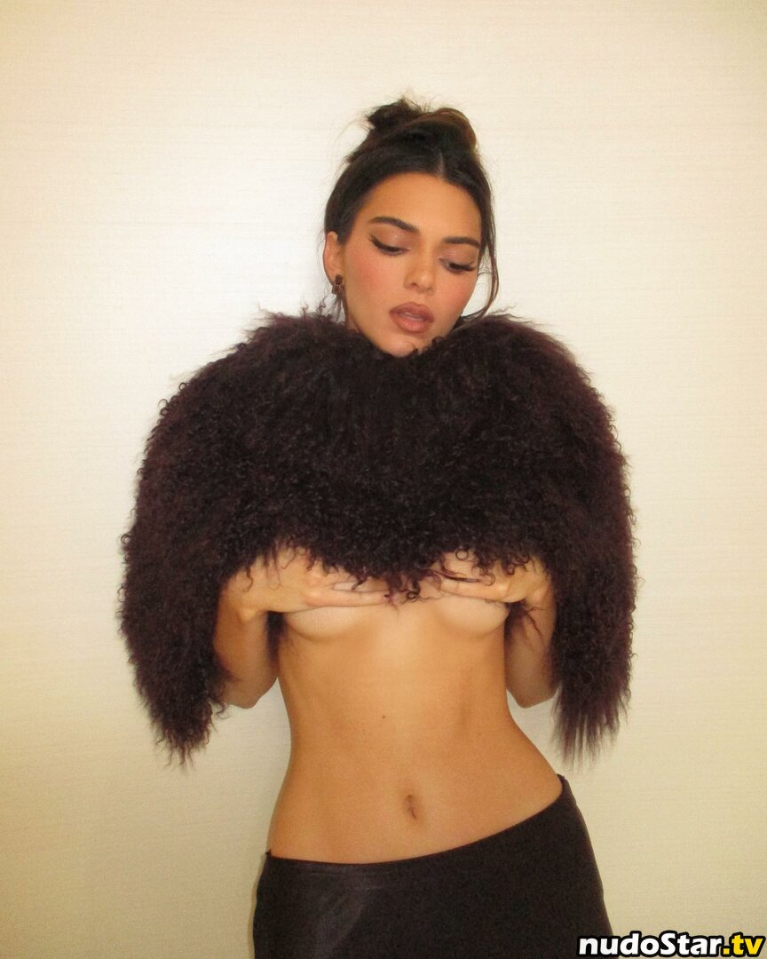 Kendall Jenner / kendalljenner Nude OnlyFans Leaked Photo #1248