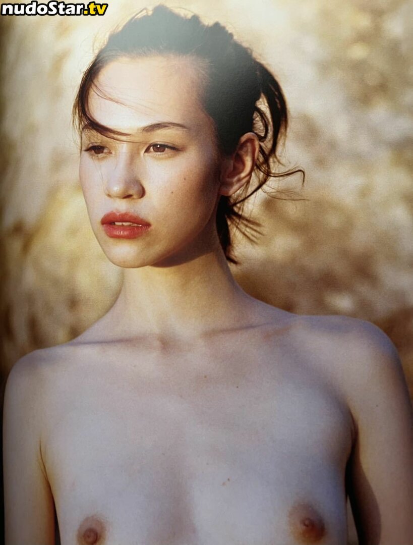 Kiko Mizuhara / i_am_kiko Nude OnlyFans Leaked Photo #9