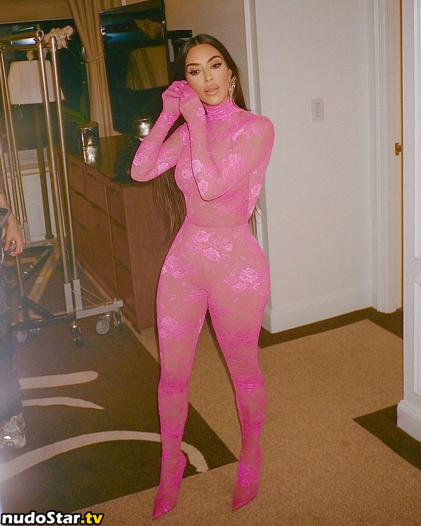 Kim Kardashian / KimKardashian / kimkadarshian Nude OnlyFans Leaked Photo #126