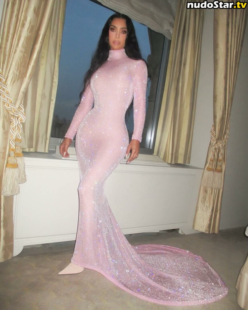 Kim Kardashian / KimKardashian / kimkadarshian Nude OnlyFans Leaked Photo #293