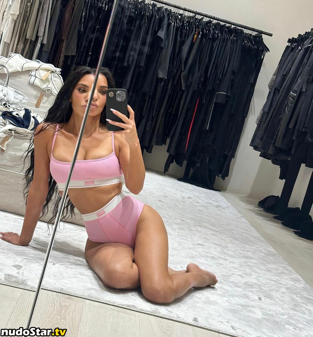Kim Kardashian / KimKardashian / kimkadarshian Nude OnlyFans Leaked Photo #303