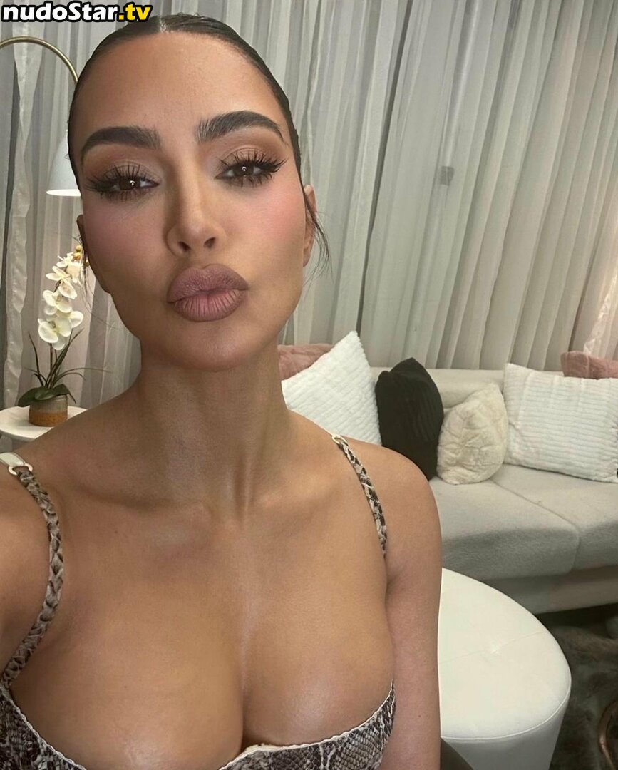 Kim Kardashian / kimkadarshian / kimkardashian Nude OnlyFans Leaked Photo #574
