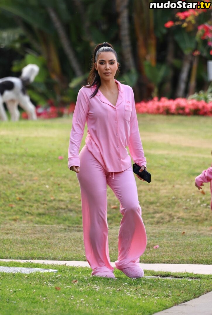 Kim Kardashian / kimkadarshian / kimkardashian Nude OnlyFans Leaked Photo #767