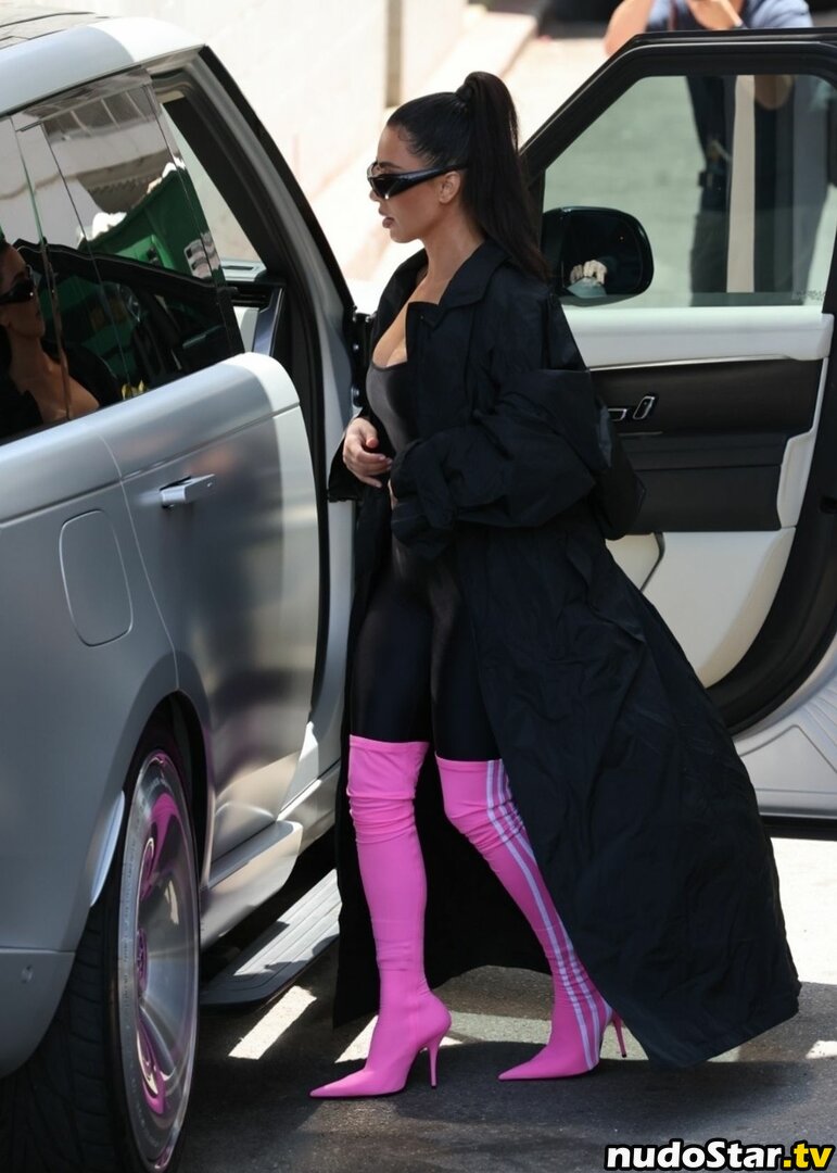 Kim Kardashian / KimKardashian / kimkadarshian Nude OnlyFans Leaked Photo #770