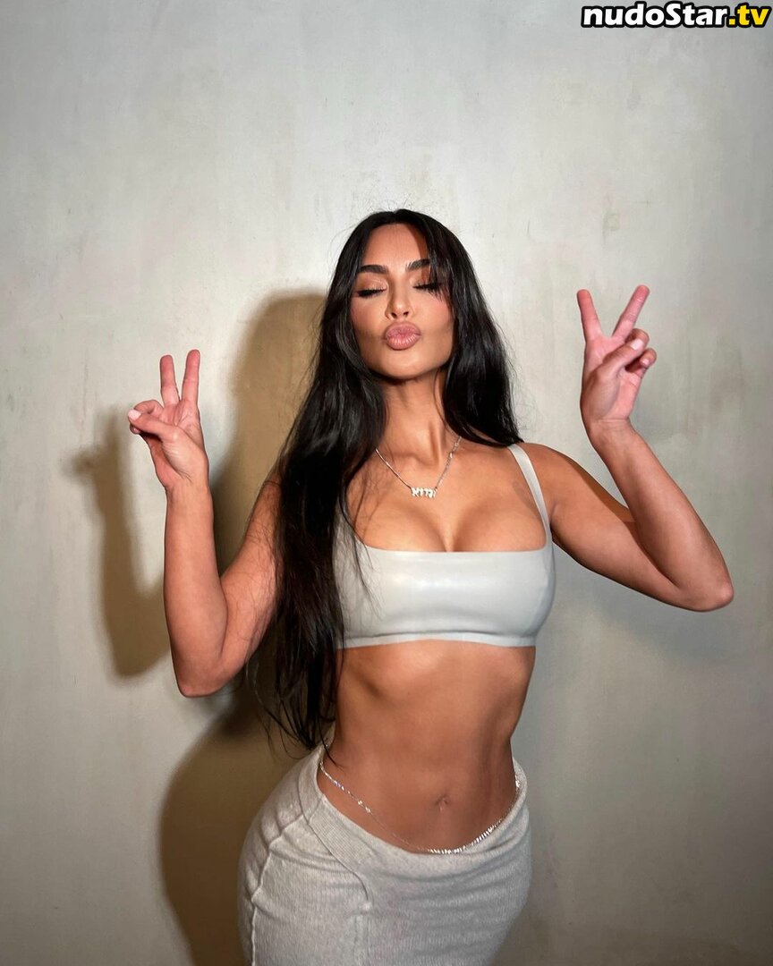 Kim Kardashian / KimKardashian / kimkadarshian Nude OnlyFans Leaked Photo #910