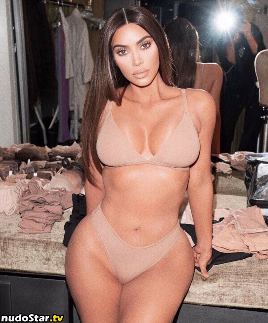 Kim Kardashian / KimKardashian / kimkadarshian Nude OnlyFans Leaked Photo #962