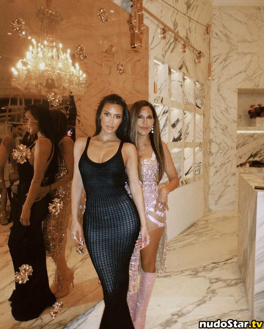 Kim Kardashian / KimKardashian / kimkadarshian Nude OnlyFans Leaked Photo #1032