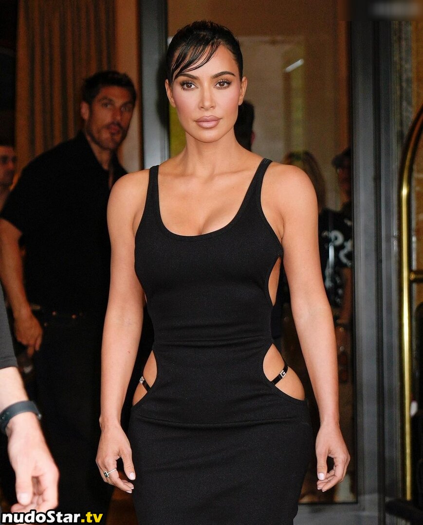 Kim Kardashian / KimKardashian / kimkadarshian Nude OnlyFans Leaked Photo #1484