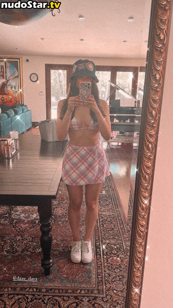 Kira Kosarin / kirakosarin Nude OnlyFans Leaked Photo #2