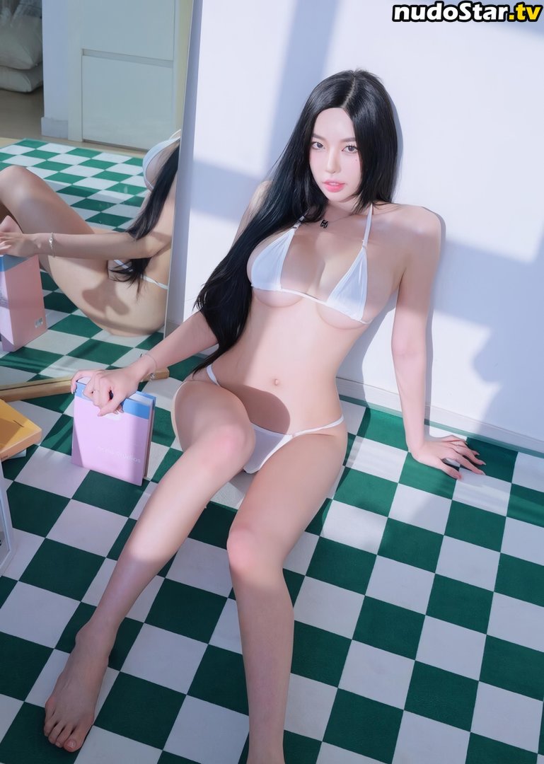 Korean Gravures / jisamss / takaidesuoficial Nude OnlyFans Leaked Photo #34