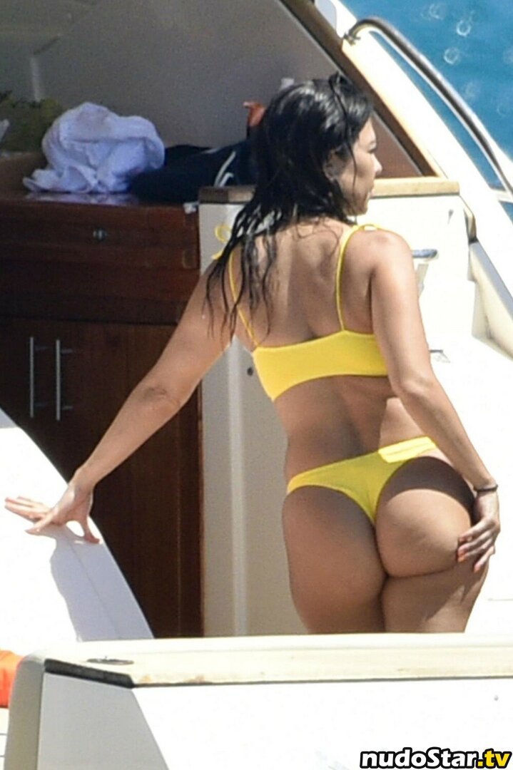 Kourtney Kardashian / kourtneykardash Nude OnlyFans Leaked Photo #104