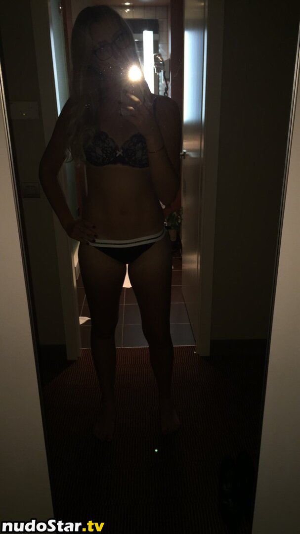 Kristina Mladenovic / kristinamladenovic93 Nude OnlyFans Leaked Photo #5