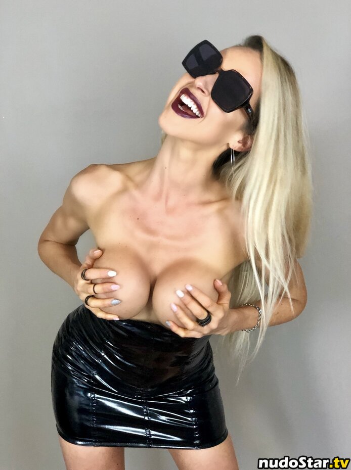 Krystelle Lacroix / krystellelacroix Nude OnlyFans Leaked Photo #25