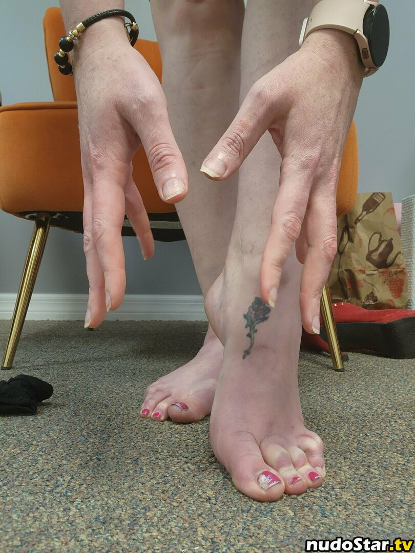 ladylovetoes / ladytoess Nude OnlyFans Leaked Photo #34