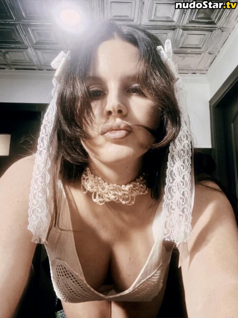 Lana Del Rey / lanadelreypictures / lanaraybabyx Nude OnlyFans Leaked Photo #47