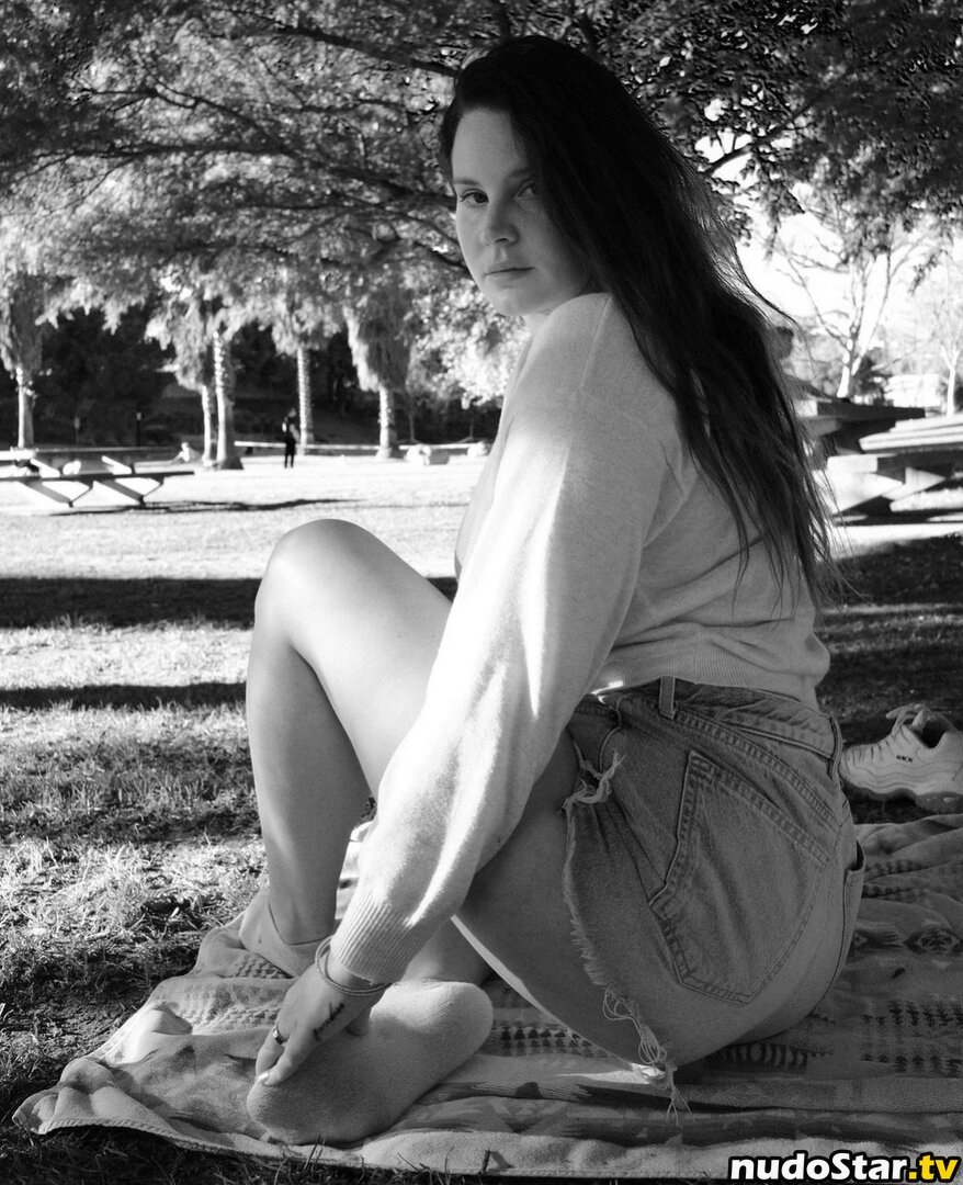 Lana Del Rey / lanadelreypictures / lanaraybabyx Nude OnlyFans Leaked Photo #276