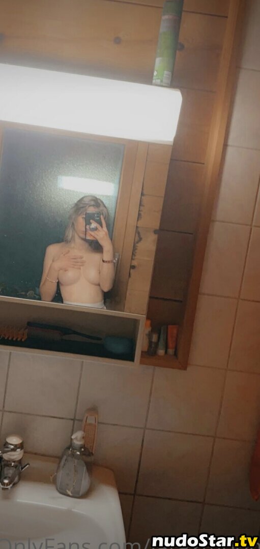 Laraxmoon / leak__chubby_ Nude OnlyFans Leaked Photo #16