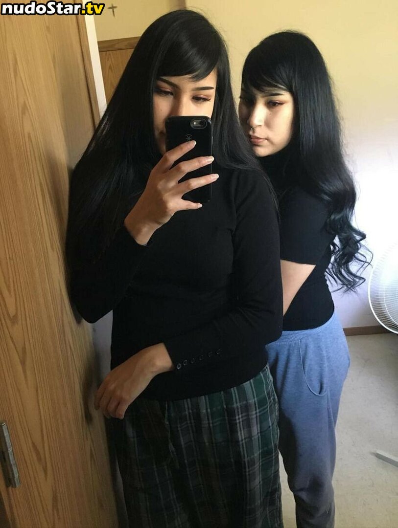 Latina Twin Sisters / Lvl_jzn Nude OnlyFans Leaked Photo #4