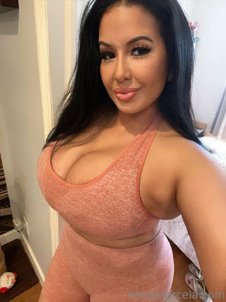 latinamilfnyc