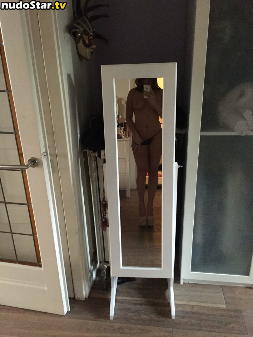 Laura Ponticorvo Nude OnlyFans Leaked Photo #17