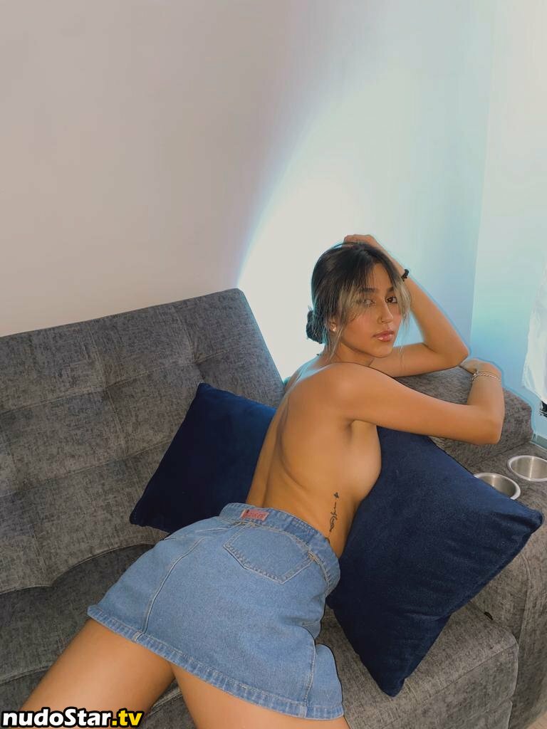 Laura Valentina / lauuvalmc / lauvalmc Nude OnlyFans Leaked Photo #5