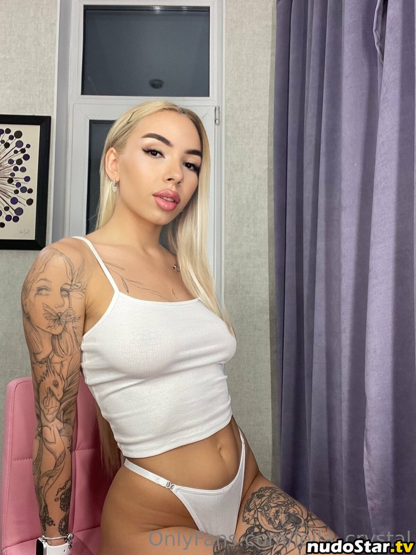 crystalleila5 / leila_crystal Nude OnlyFans Leaked Photo #32