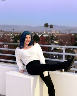 Leva Bates