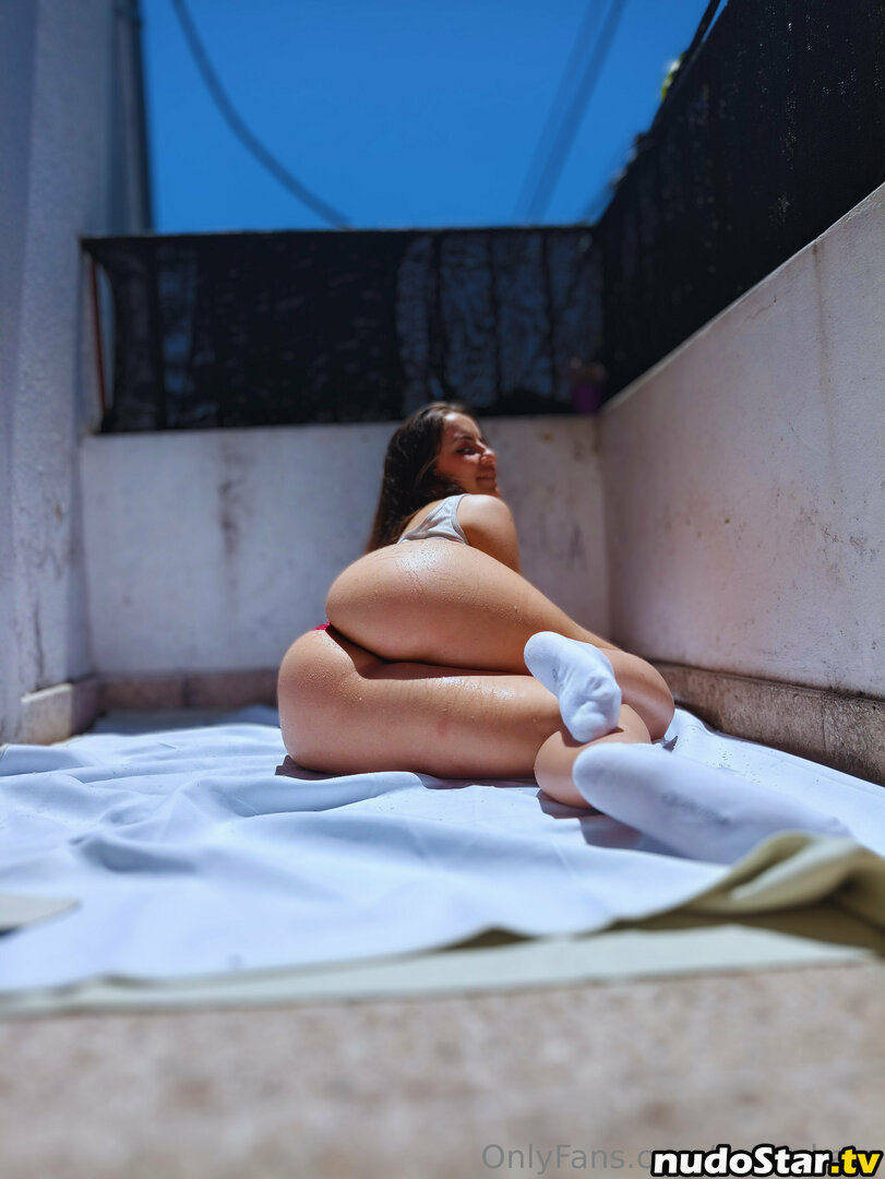 lianachaouli / lianachare Nude OnlyFans Leaked Photo #38