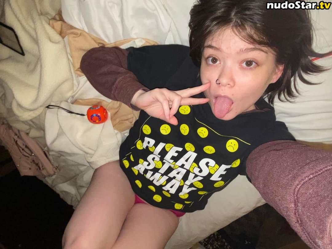 Lilac Lullaby / mindlessfxckdolls Nude OnlyFans Leaked Photo #5