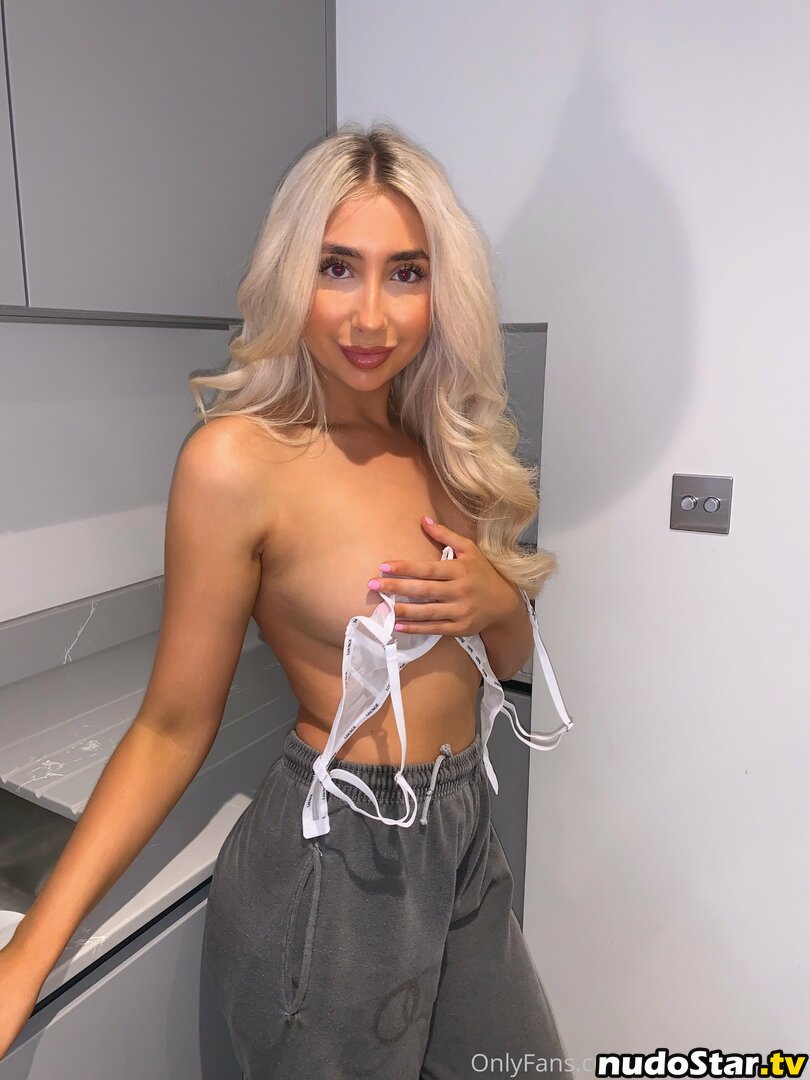 Lily Daisy Phillips / lilydaisyphillips / lilyphillip_s Nude OnlyFans Leaked Photo #2
