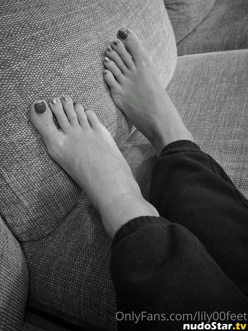 lily00feet / lily_hotfeet Nude OnlyFans Leaked Photo #55