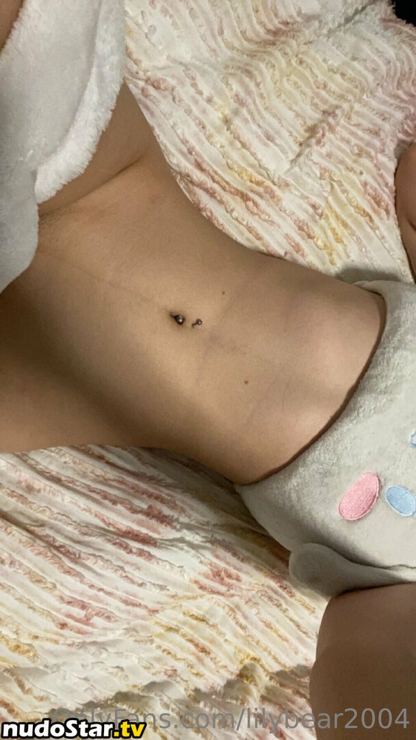 lilyb2004 / lilybear2004 Nude OnlyFans Leaked Photo #34
