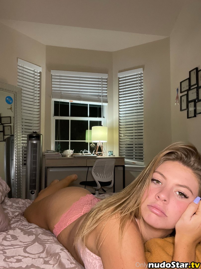 lilyhazex Nude OnlyFans Leaked Photo #29