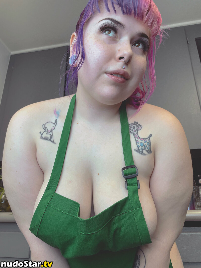 ilychubbygrilz / littlestpigletann Nude OnlyFans Leaked Photo #46