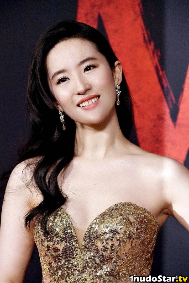 Liu Yifei / yifei_cc Nude OnlyFans Leaked Photo #9