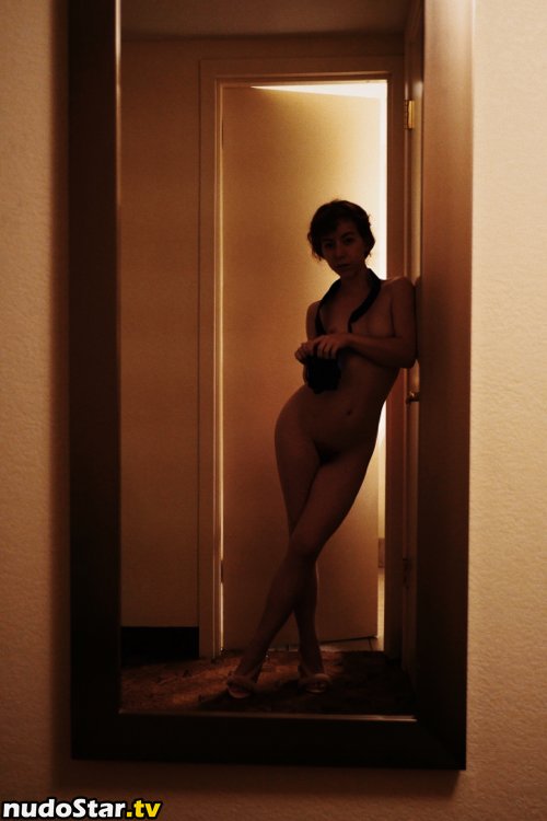 Liv Sage / asmallwoman / livsage Nude OnlyFans Leaked Photo #35
