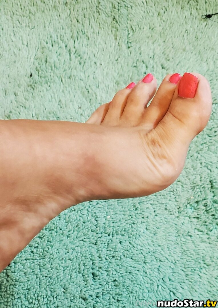 lizziesexifeet / planet.of.models Nude OnlyFans Leaked Photo #13