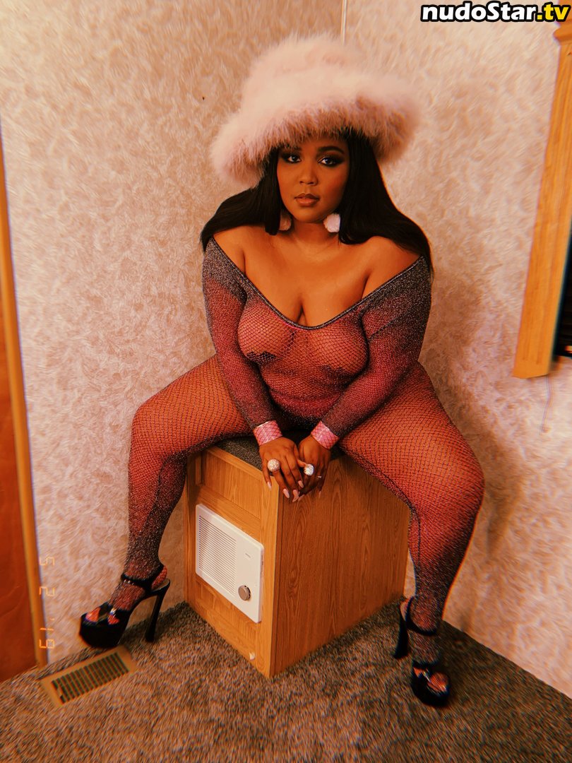 Lizzo / lizzobeeating Nude OnlyFans Leaked Photo #1